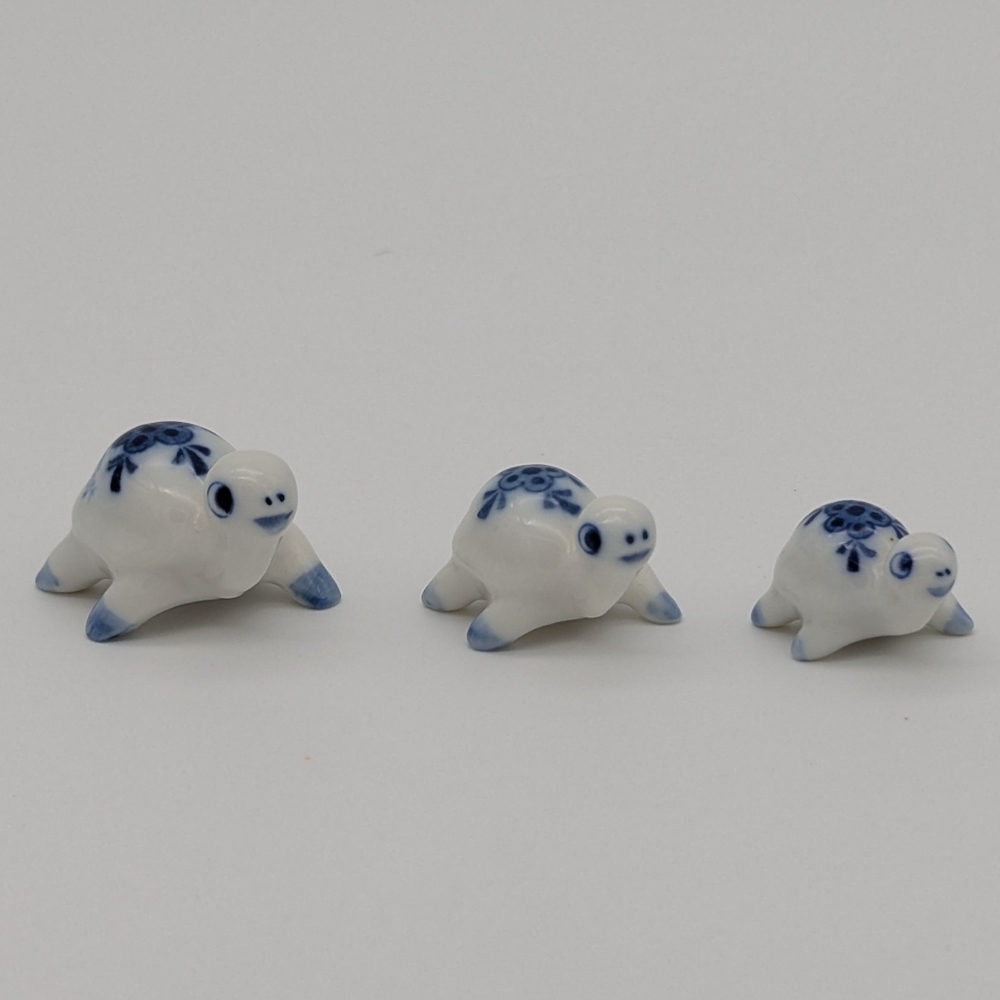 Vintage Delft Miniature Tortoises Set of 3 CUTE!